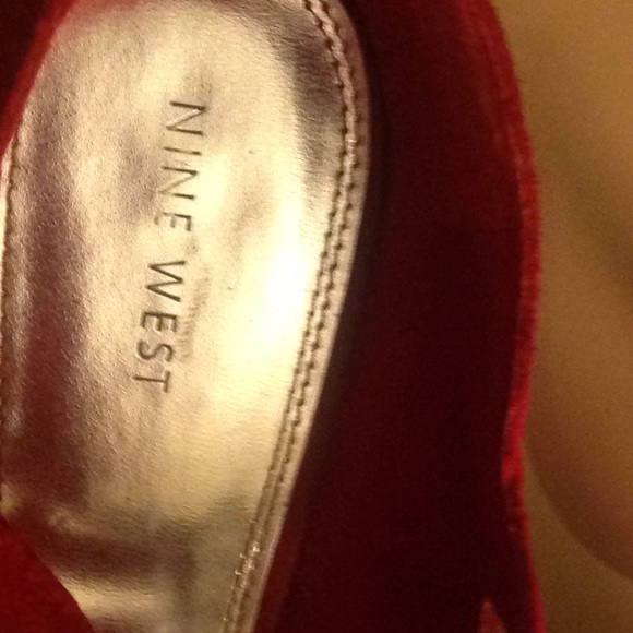 Red Nine West Booties - Picture 4 of 5